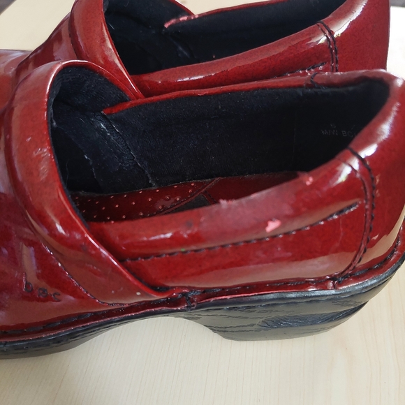 BOC Born Concept Shoes Womens 6M Peggy Clogs Slip On BC1632 Red Patent Leather - Picture 2 of 13